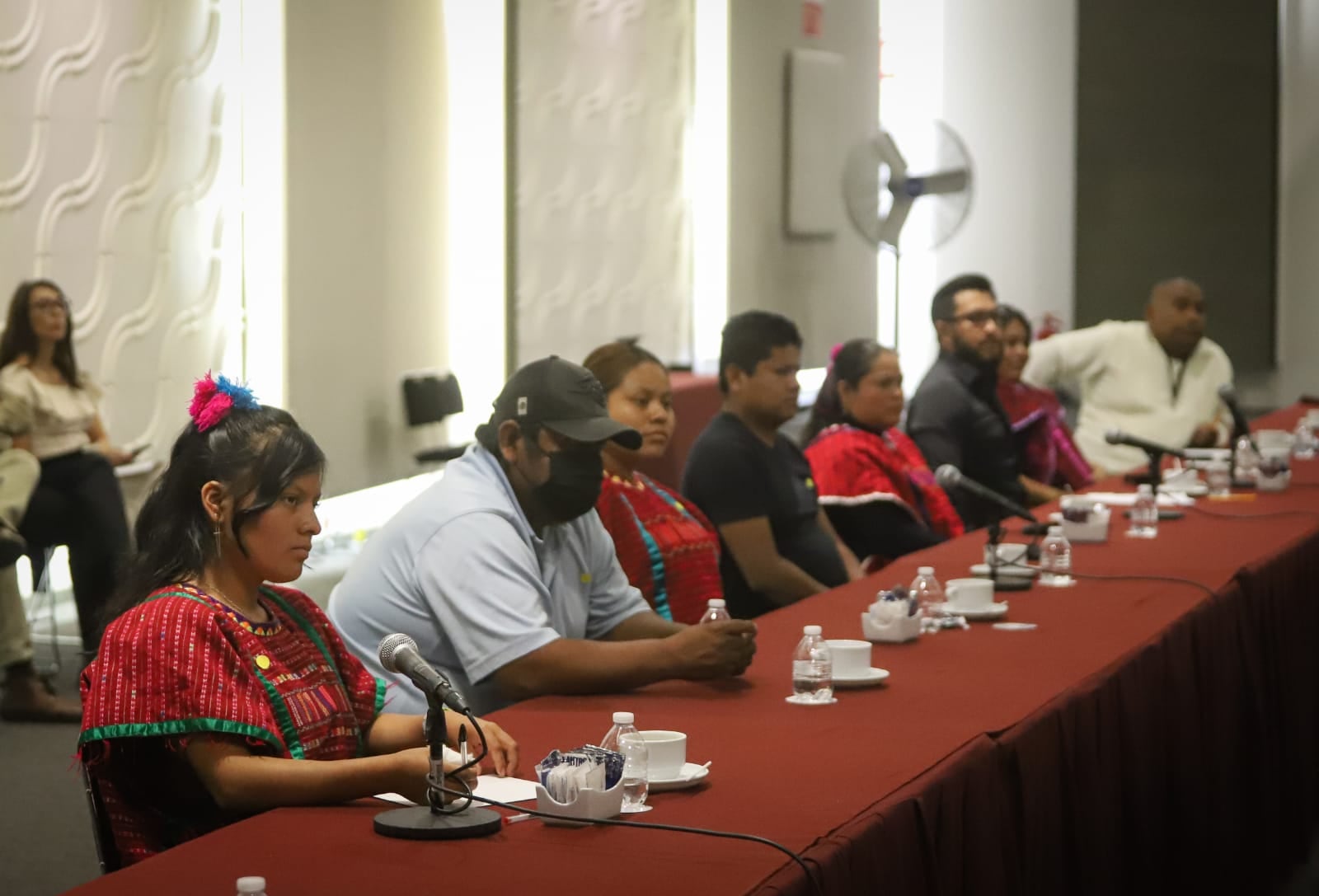 Triquis se reúne con autoridades en CDMX; siguen sin llegar a un acuerdo