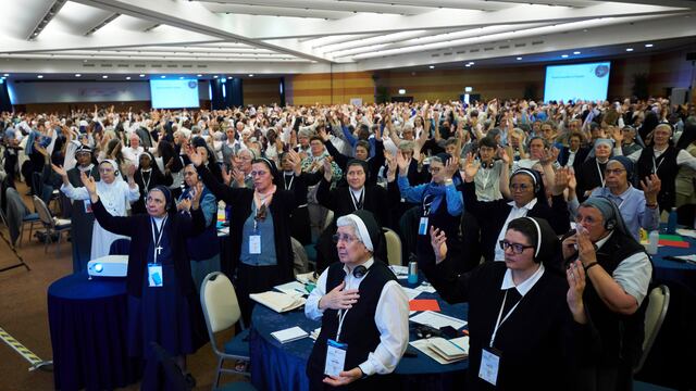 Labor de las monjas durante cónclave para elegir al nuevo Papa.