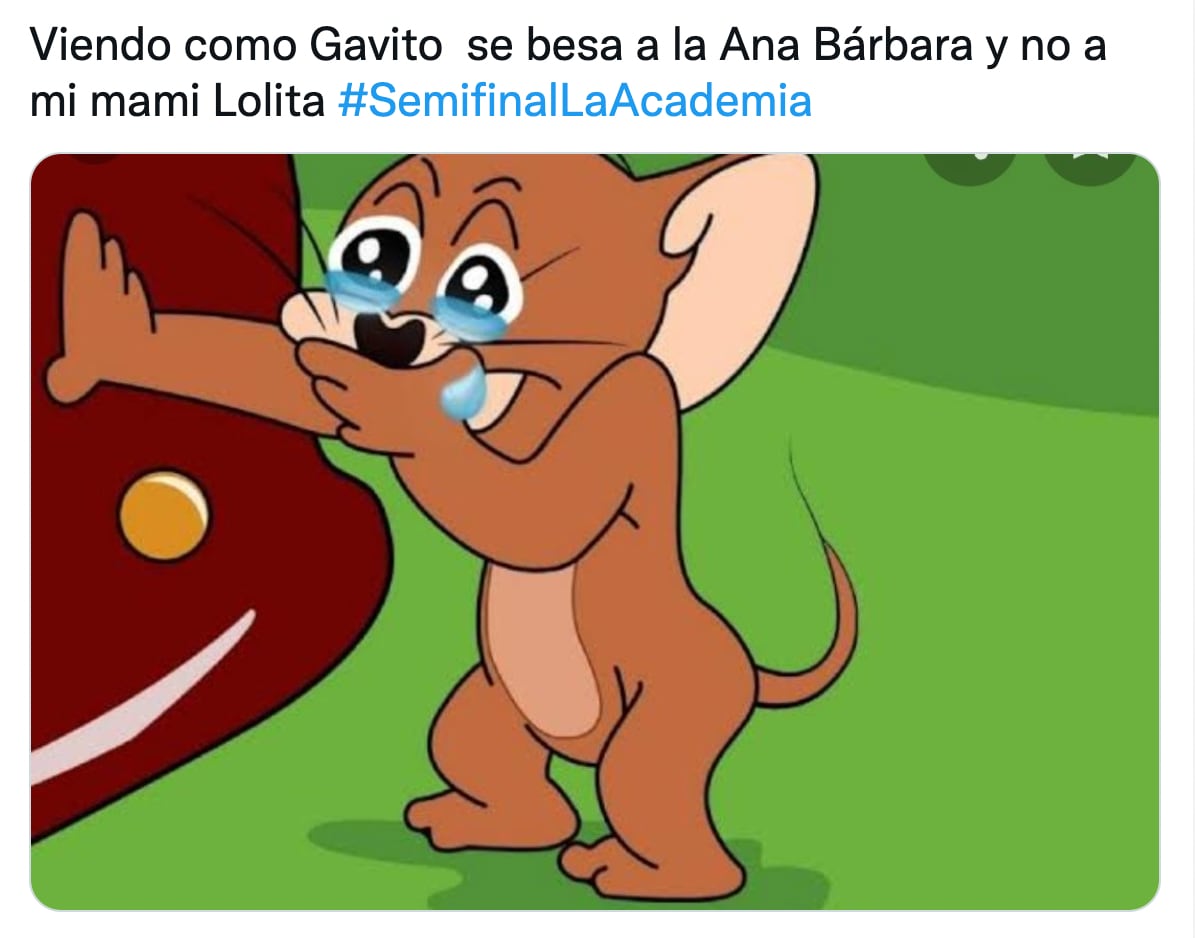Meme celos de Lola Cortés por beso Arturo López Gavito y Ana Bárbara