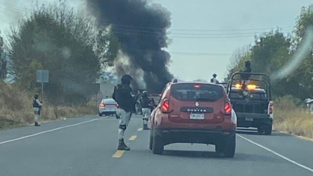 Guanajuato hoy 6 de enero 2025: Policías estatales matan a 8 presuntos sicarios; se desatan narcobloqueos en carreteras