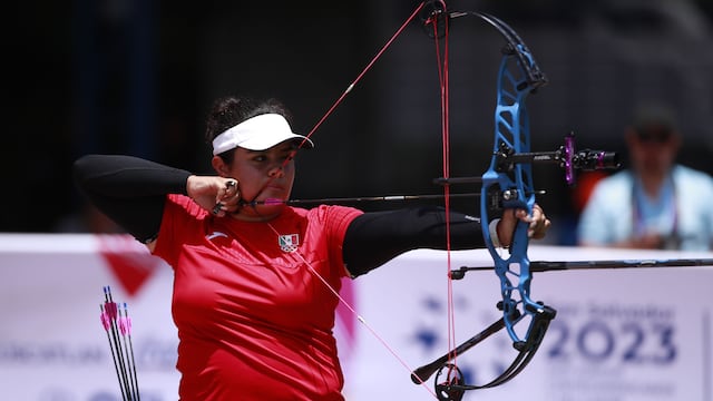 Andrea Becerra hace historia para México y se consagra campeona mundial de tiro con arco