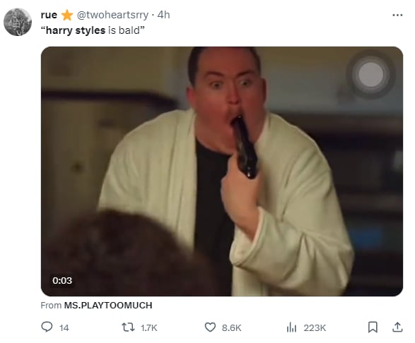 Memes por Harry Styles pelón