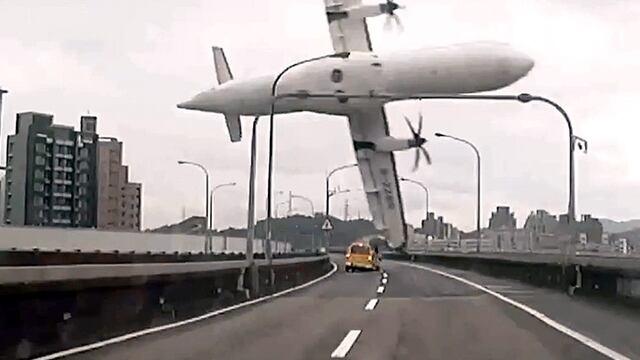 Los pilotos que no pasen las pruebas, inmediatamente pasarán por un período indefinido de tiempo en espera de más entrenamiento de calificación.