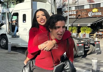 Yeri Mua y Aaron Mercury