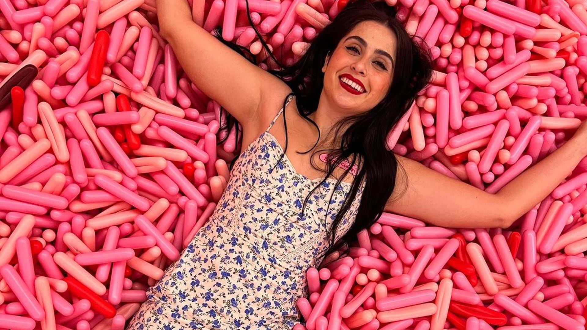 Lupita Villalobos denuncia haber sido discriminada en un hotel de Cancún por “código de vestimenta”