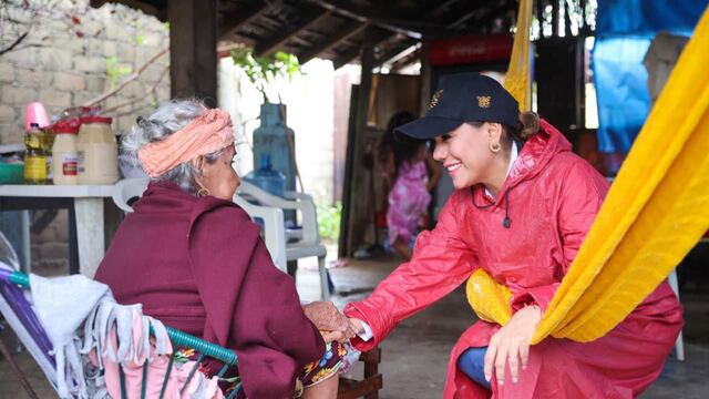 Evelyn Salgado atiende emergencia en la Costa Chica