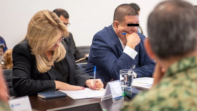 Maru Campos, gobernadora de Chihuahua y César Jáuregui, ex fiscal del estado