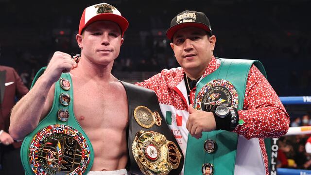 Canelo Álvarez y Eddy Reynoso