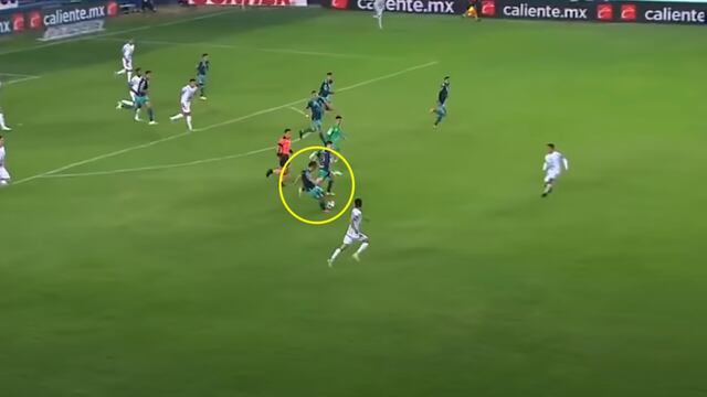 Gol de Salvador Reyes