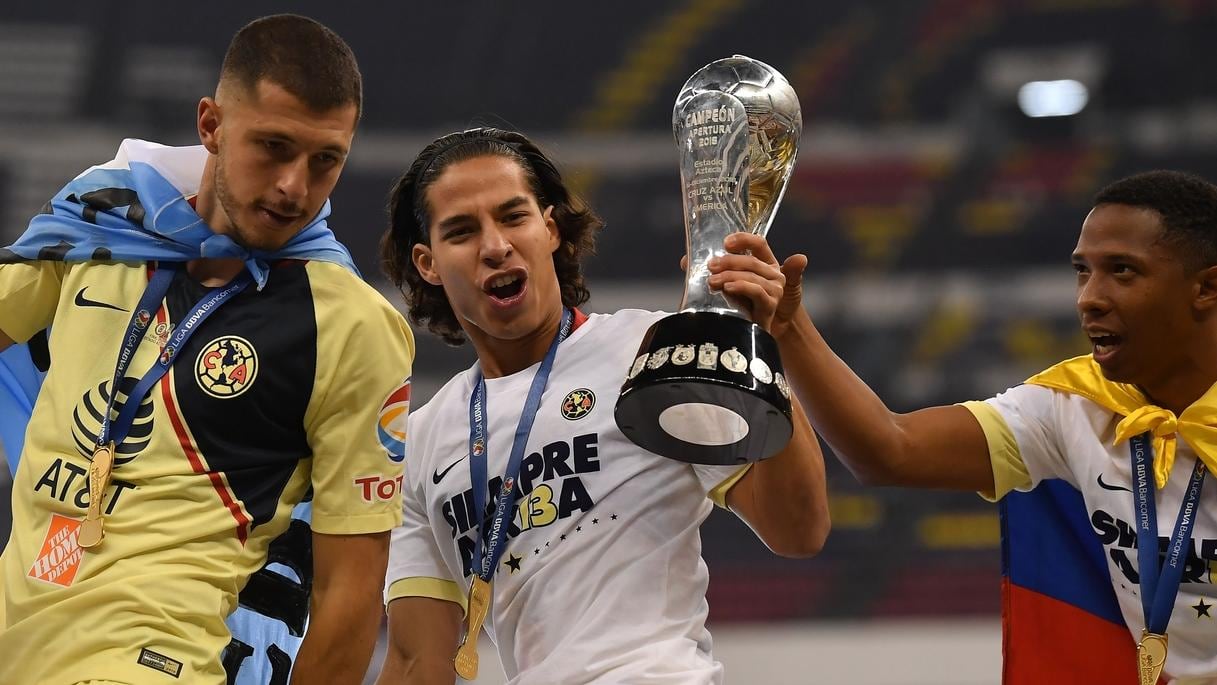 Diego Lainez tras ser campeón en el AP18.
