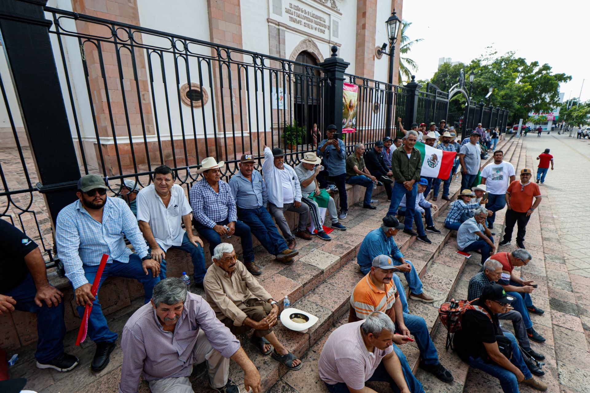 Fuertes lluvias afectan a productores