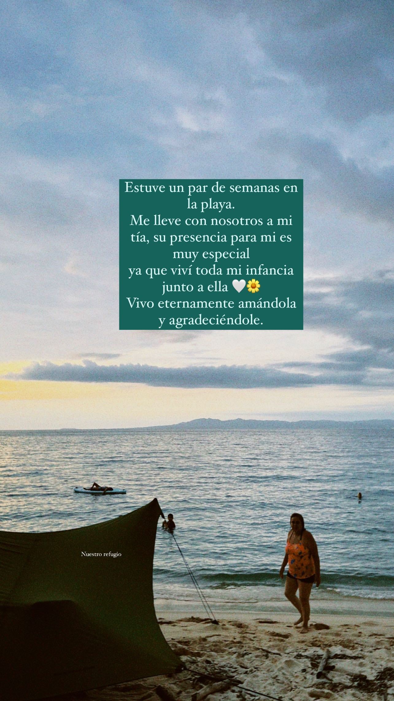 Yuya se reunió con su tía en la playa.