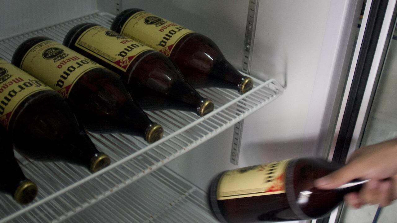 ¡Con la cerveza no! La gente reacciona ante supuesta "Ley Seca" por coronavirus