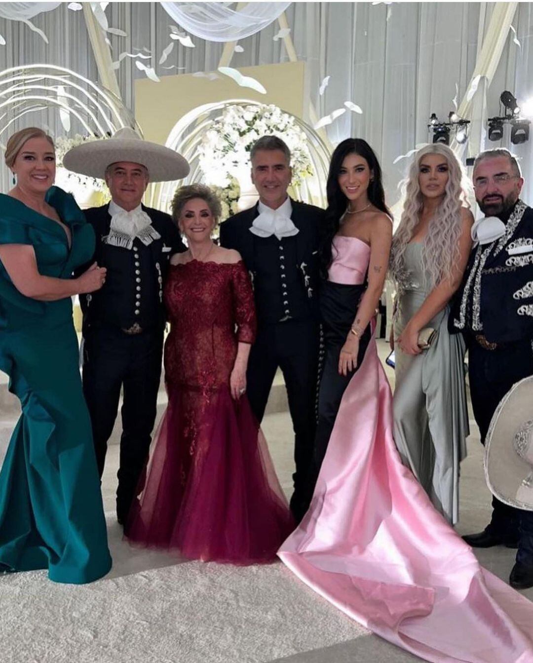 Doña Cuquita con sus hijos