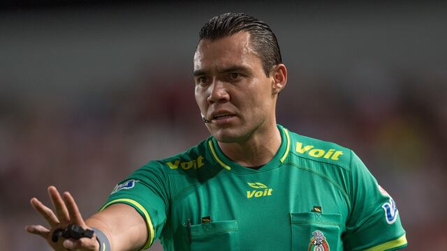 Árbitro Marco Antonio Ortiz