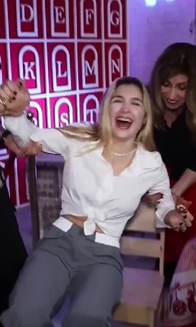 Marcela Mistral dio el azotón