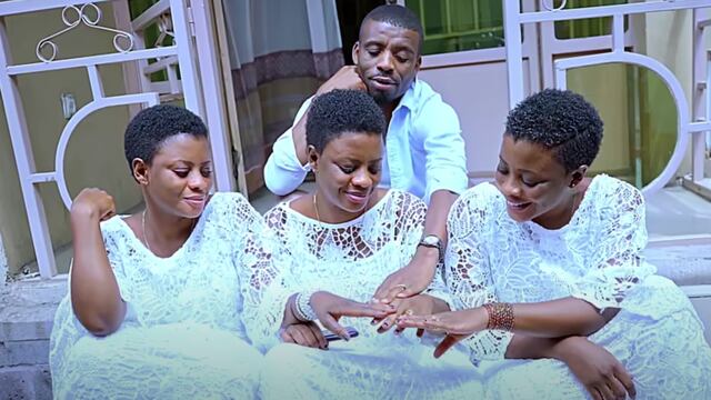 Natalie, Natasha y Nadege con Luwizo