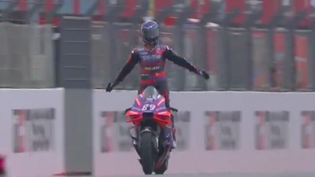 Piloto de la MotoGP celebra con el Siu de Cristiano Ronaldo.