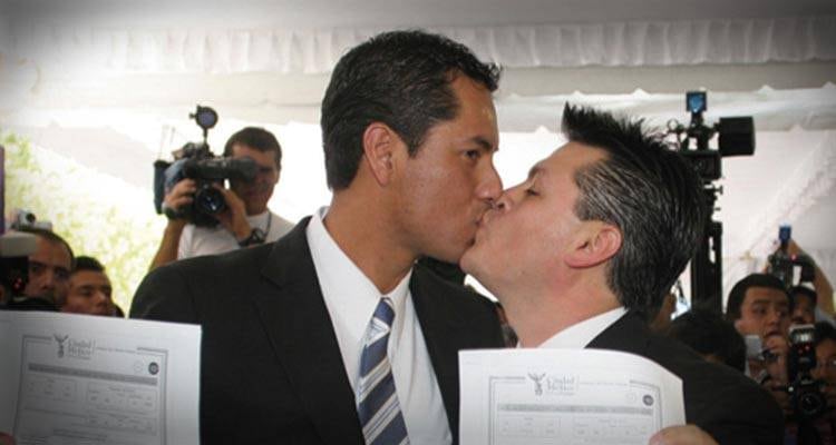 Primer matrimonio gay.