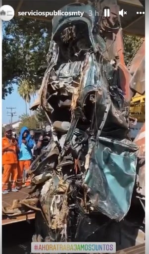 Retiran auto de drenaje