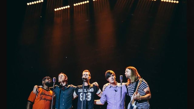 A la banda le encantaría ser parte de tan importante evento deportivo, pero... no los han invitado. 