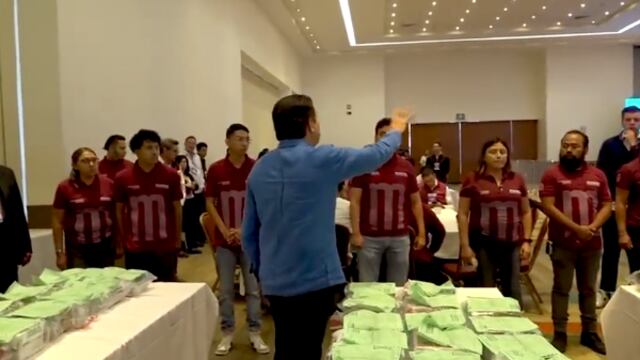 Mario Delgado comienza a organizar paquetes de boletas de la encuesta de Morena
