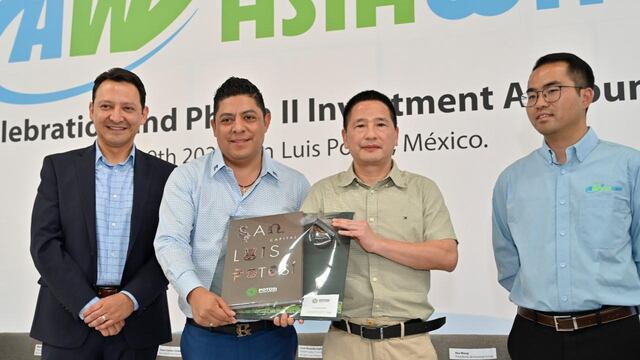 Ricardo Gallardo inaugura empresa china