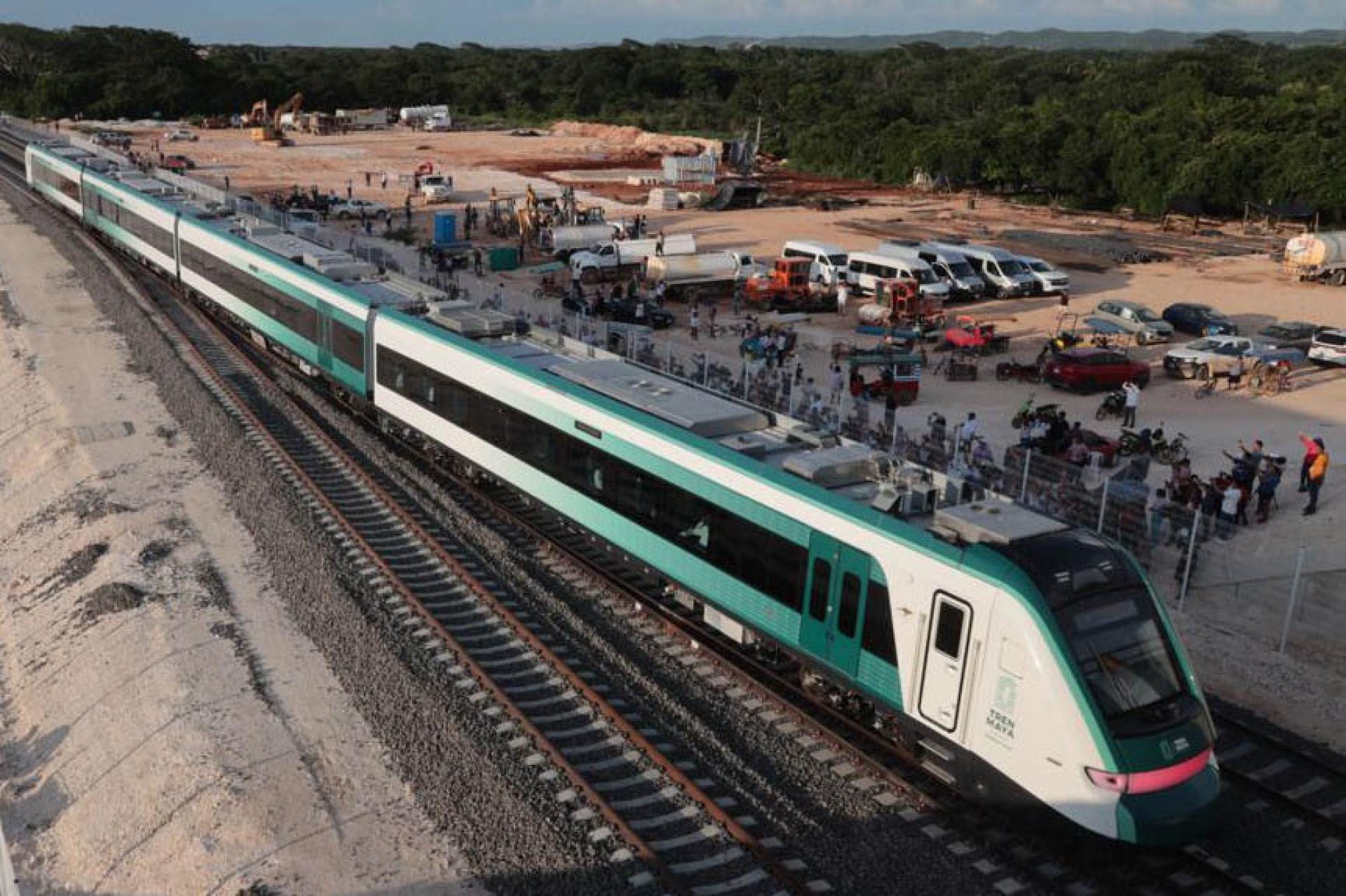 AMLO presume vista aérea del Tren Maya