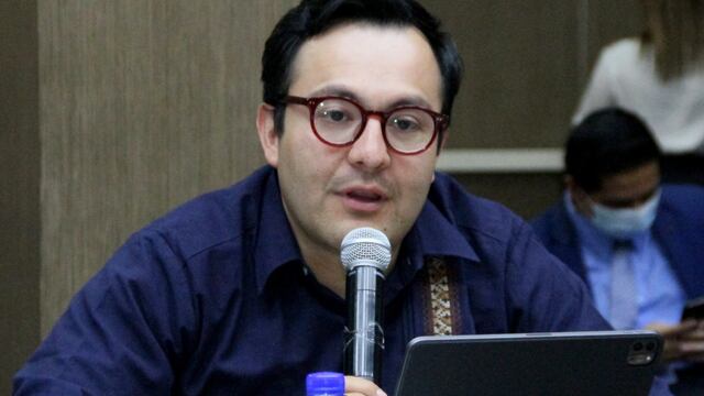 Daniel Sibaja: No se sabe a qué se destinó la deuda pública en Estado de México