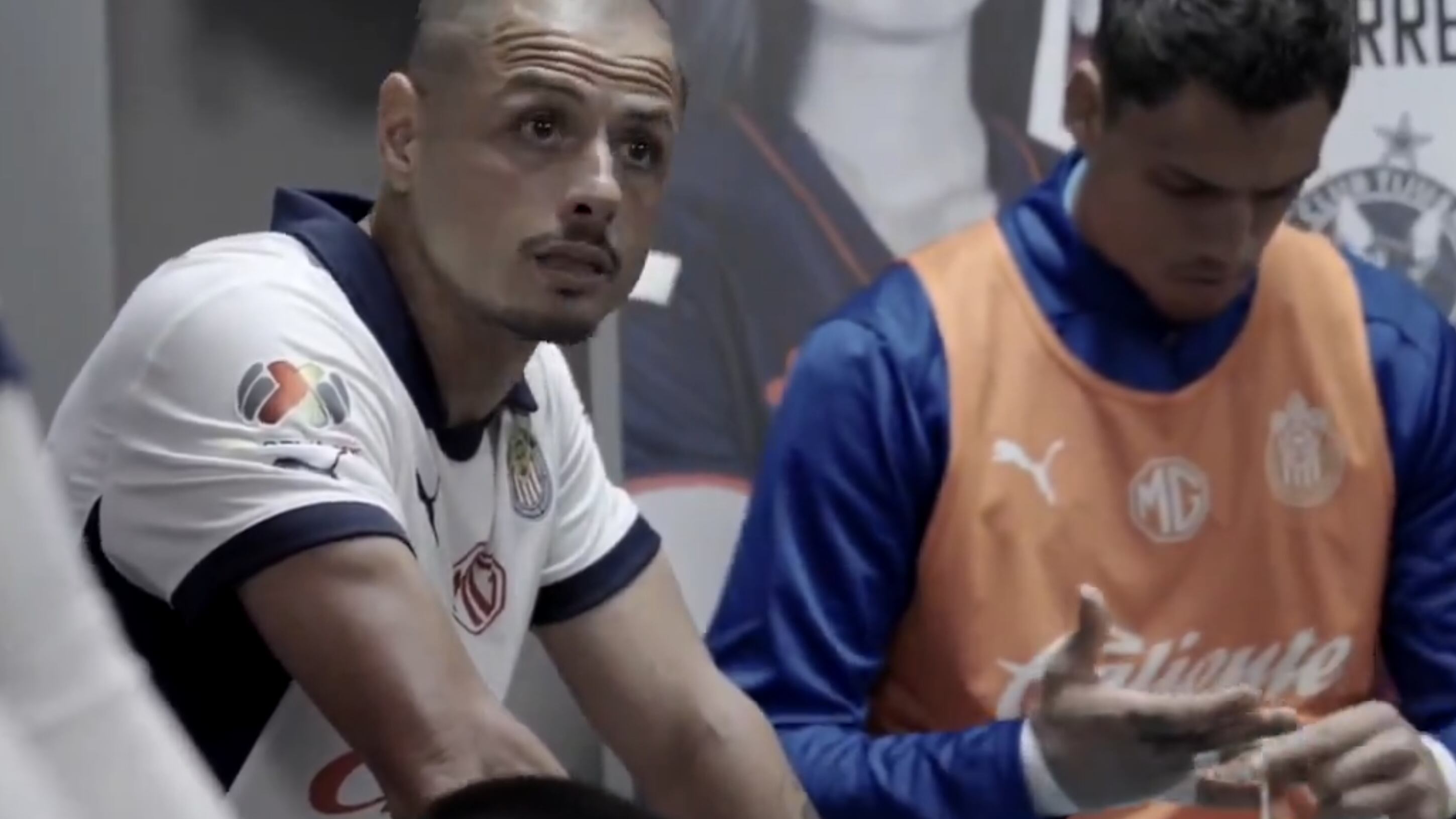 El video que demuestra cómo es el Chicharito Hernández en Chivas
