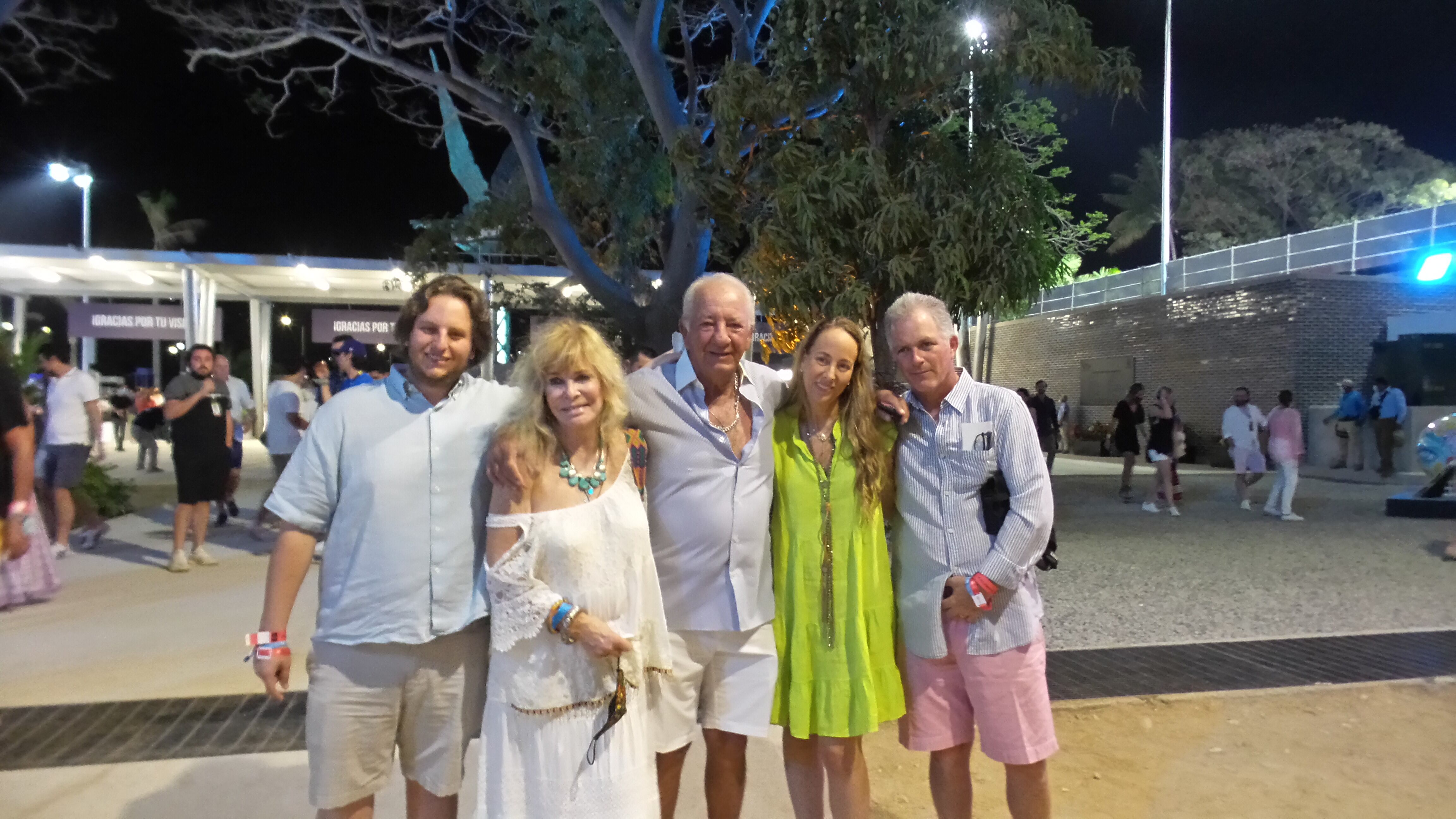 Samuel, Stphanie, Marcos, Adolfo, Sharon y Adolfo Fastlich