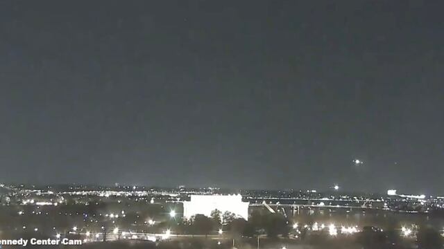 Accidente aéreo cerca del aeropuerto Ronald Reagan, Estados Unidos.