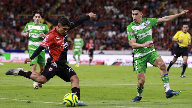Atlas vs Santos en el Estadio Jalisco.
