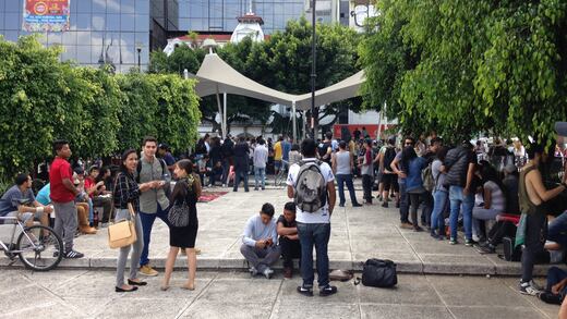 CDMX: Campamento de cannabis 4:20 afuera del Metro Hidalgo fue desalojado por policías