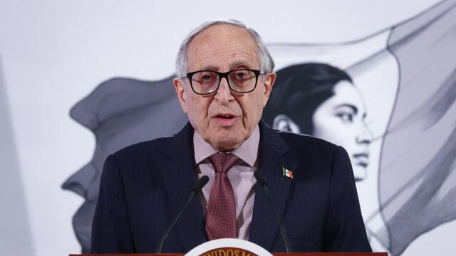 David Kershenobich, titular de la Secretaría de Salud de México, vigila avance del virus HMVP