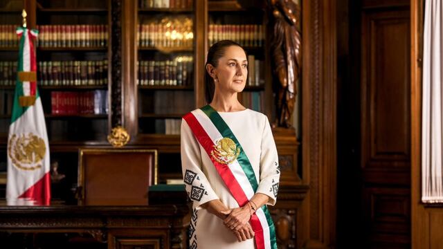 Claudia Sheinbaum presenta su fotografía oficial como la primera presidenta de México