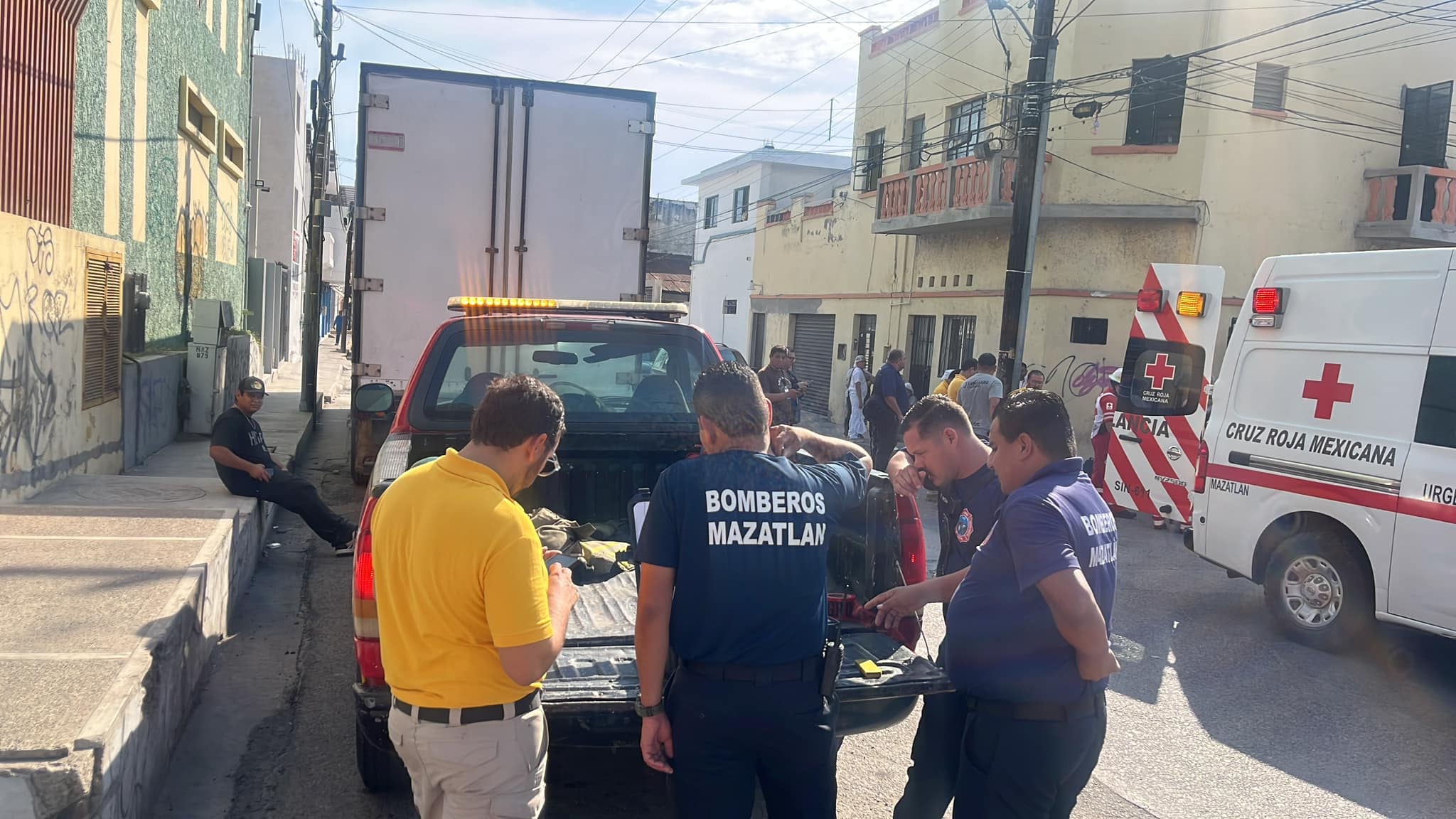 Fuga de gas en planta de hielo en Mazatlán deja 18 intoxicados