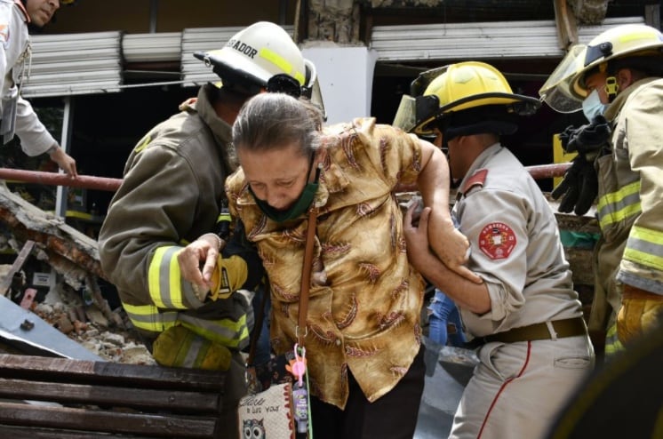 Derrumbe en zapatería de Guadalajara