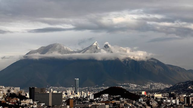 Cerro de la Silla nevado