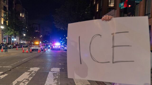 Camino helado: El código en Waze que usan los migrantes para evitar redadas del ICE