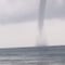 VIDEO: Tromba marina sacude Huatulco, cerca de la isla “La Montosa”