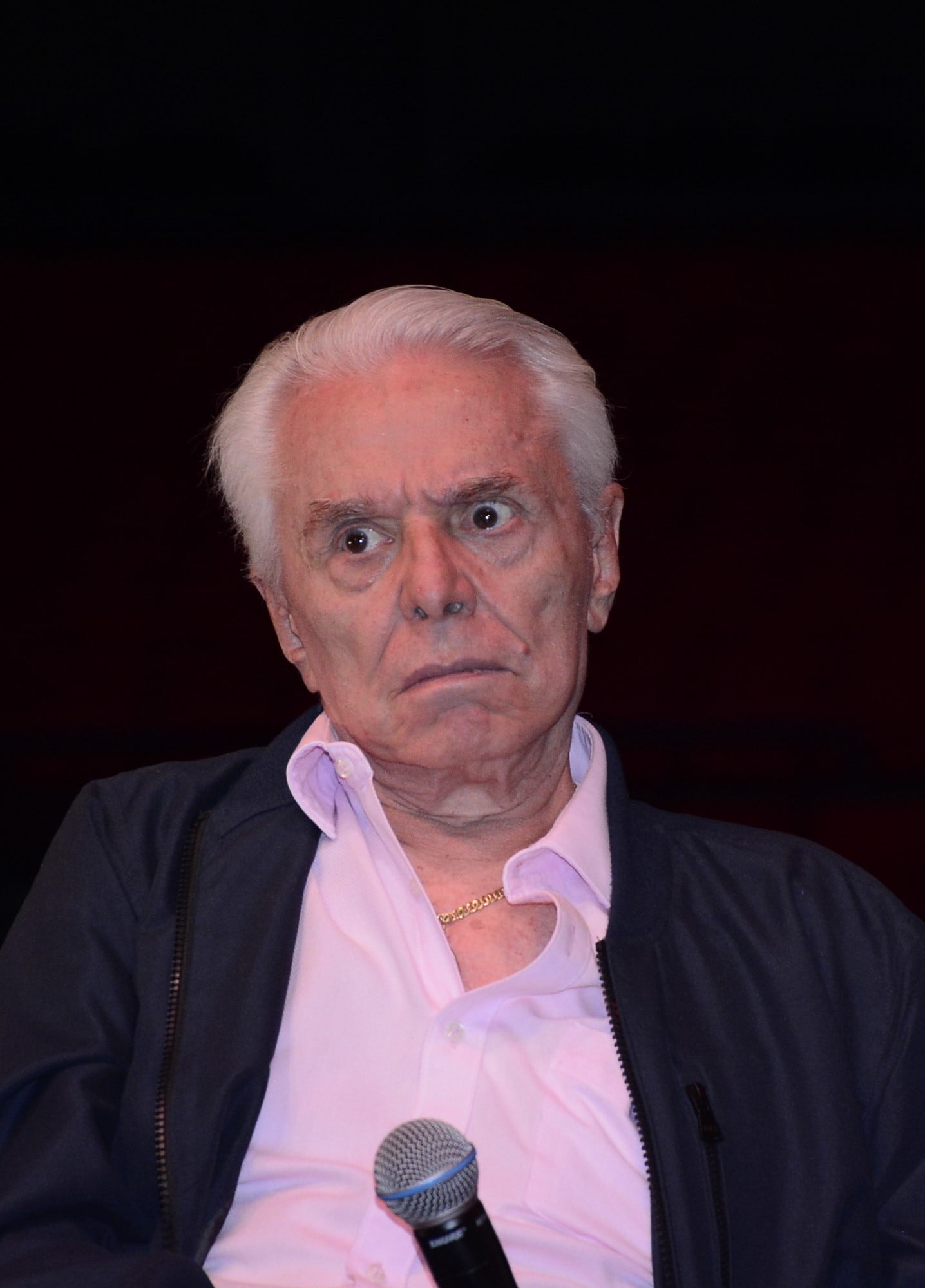Enrique Guzmán, cantante.
