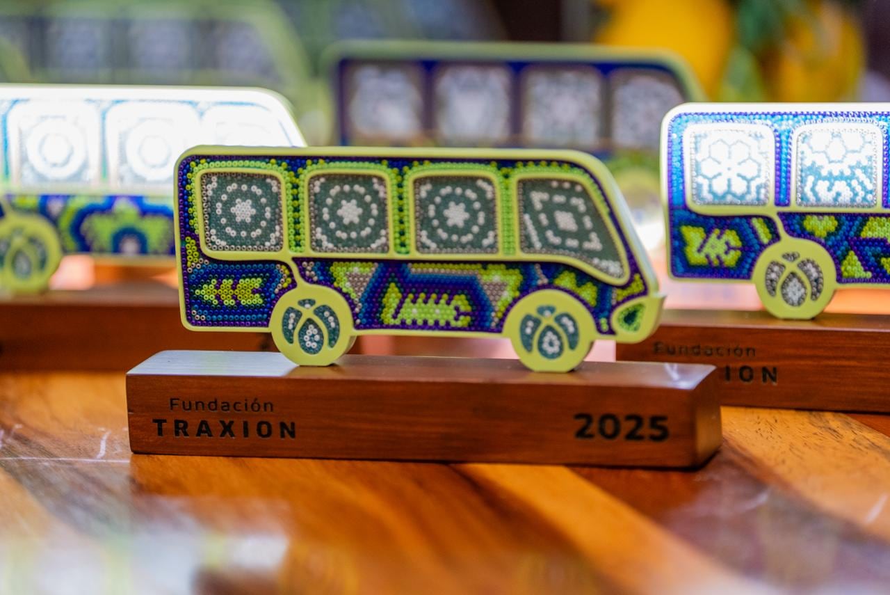 Fundación TRAXION transforma la educación y movilidad en México.