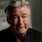 Revelan video del momento en el que Alec Baldwin se entera de la muerte de Halyna Hutchins