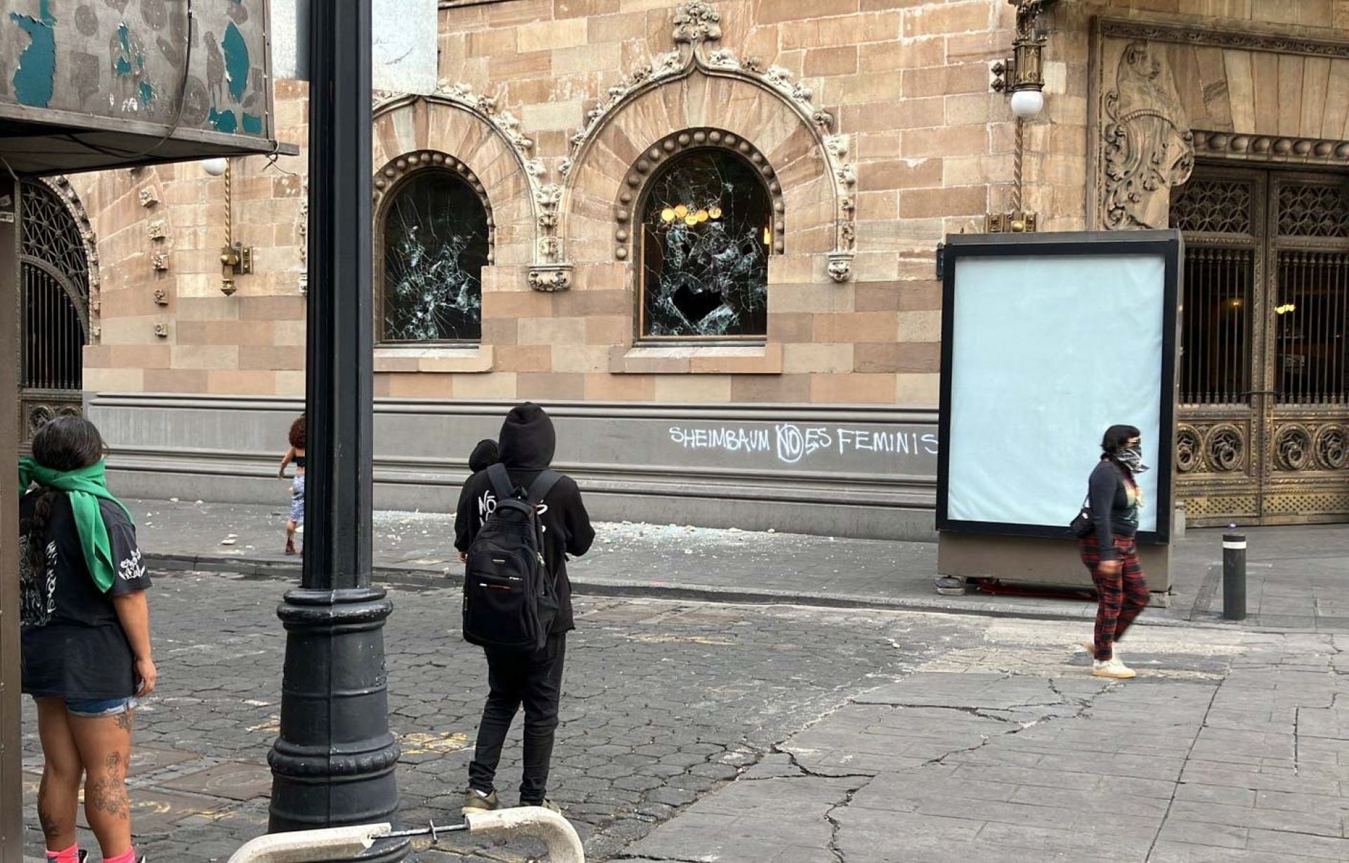 Palacio Postal de CDMX sufrió daños