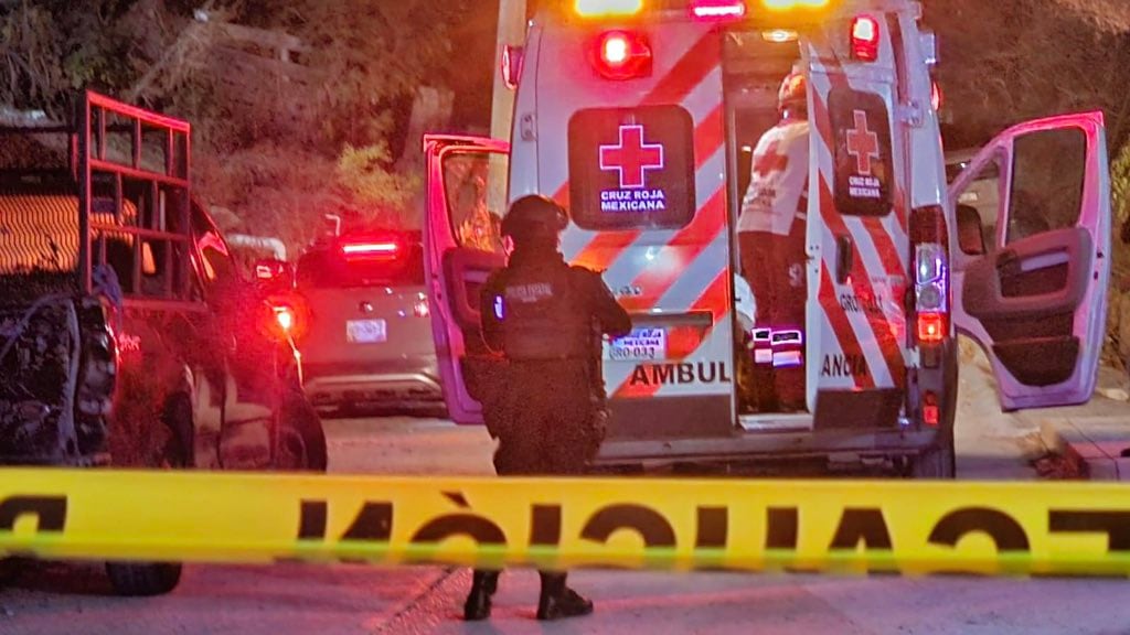 Atacan a pareja que viajaba a bordo de su camioneta en Chilpancingo