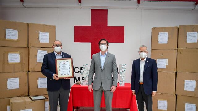 Dona Grupo Arca 100 mil cubrebocas.