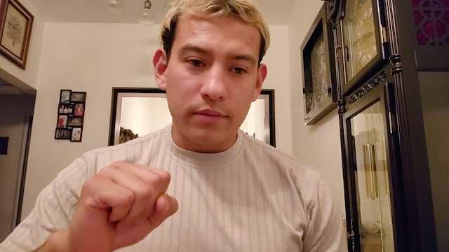 El agresor de la marcha 8M reaparece buscando apoyo económico para comprarse otra moto