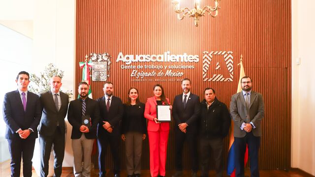 Tere Jiménez con directivos de EatCloud