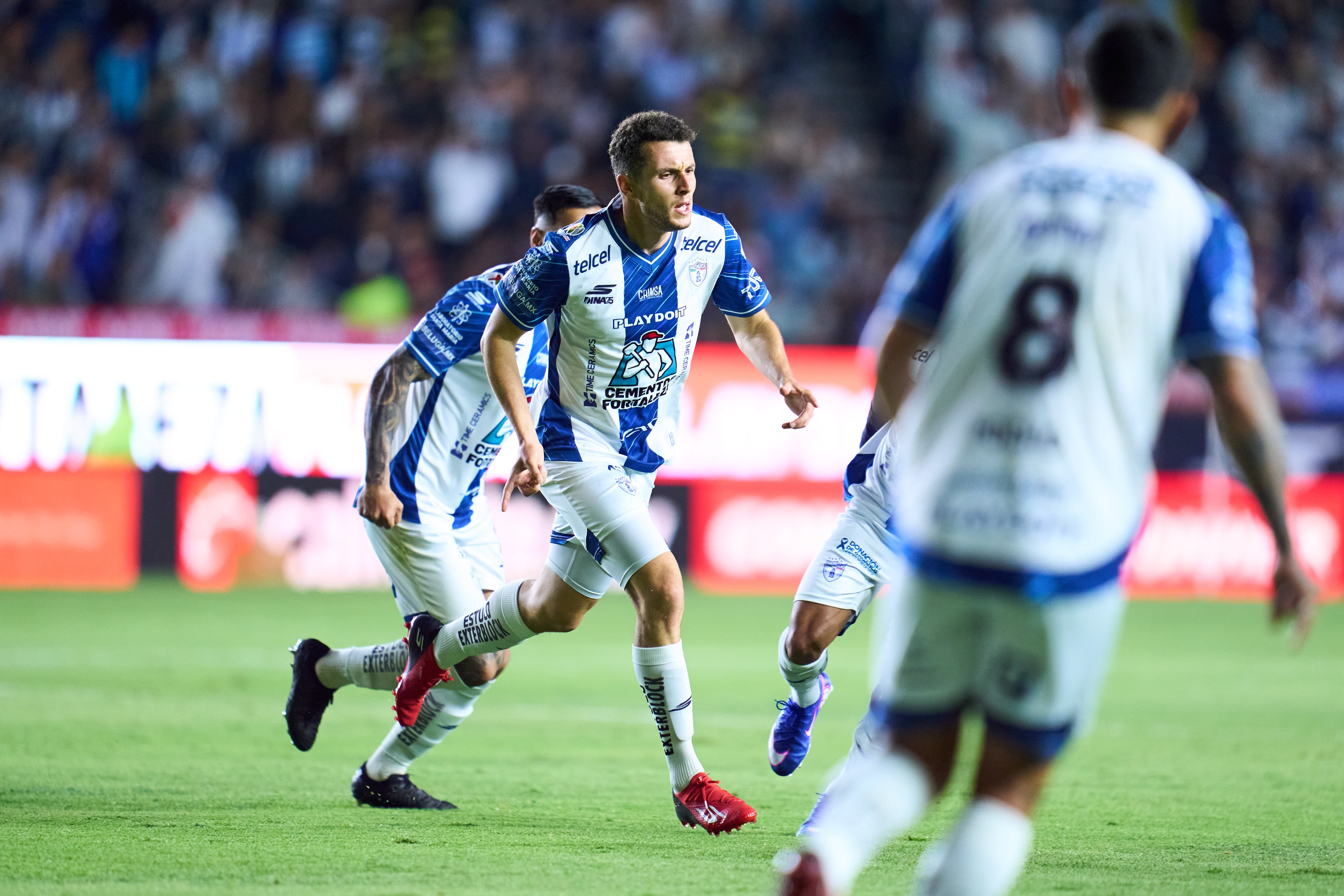 Pachuca gana la ida de semifinales ante Pumas.